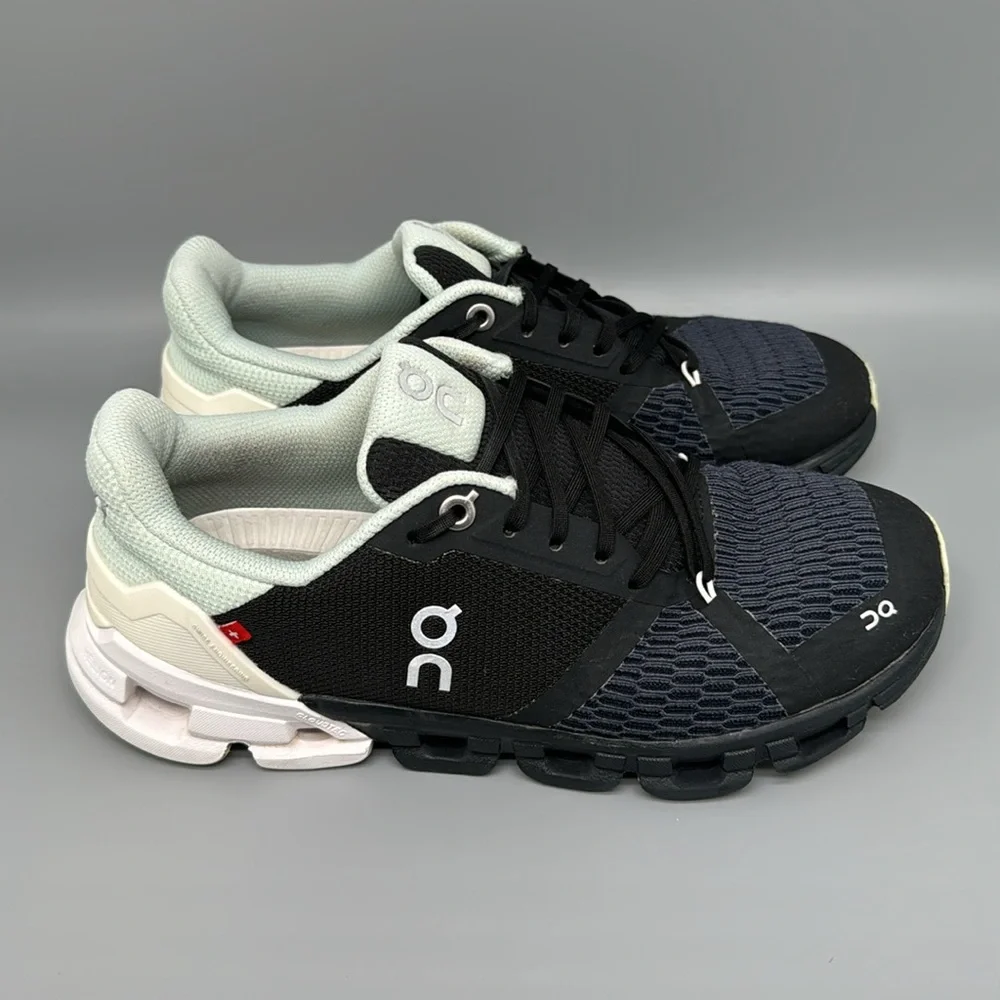 On Cloudflyer Running Shoes Women's Sz 6